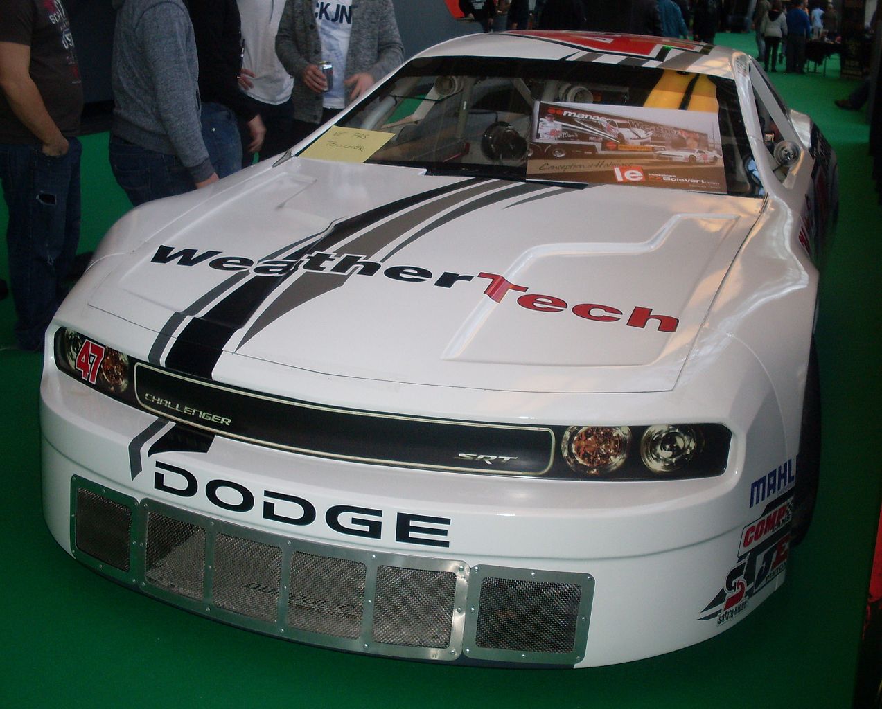 Dodge Challenger SRT-8 NASCAR