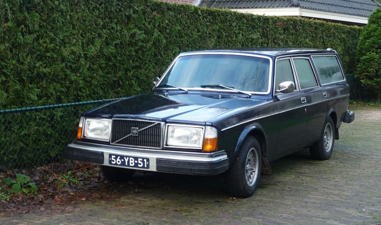 77 Volvo 245