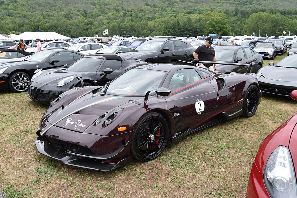 Close up Photo of 2017 Pagani huayra bc