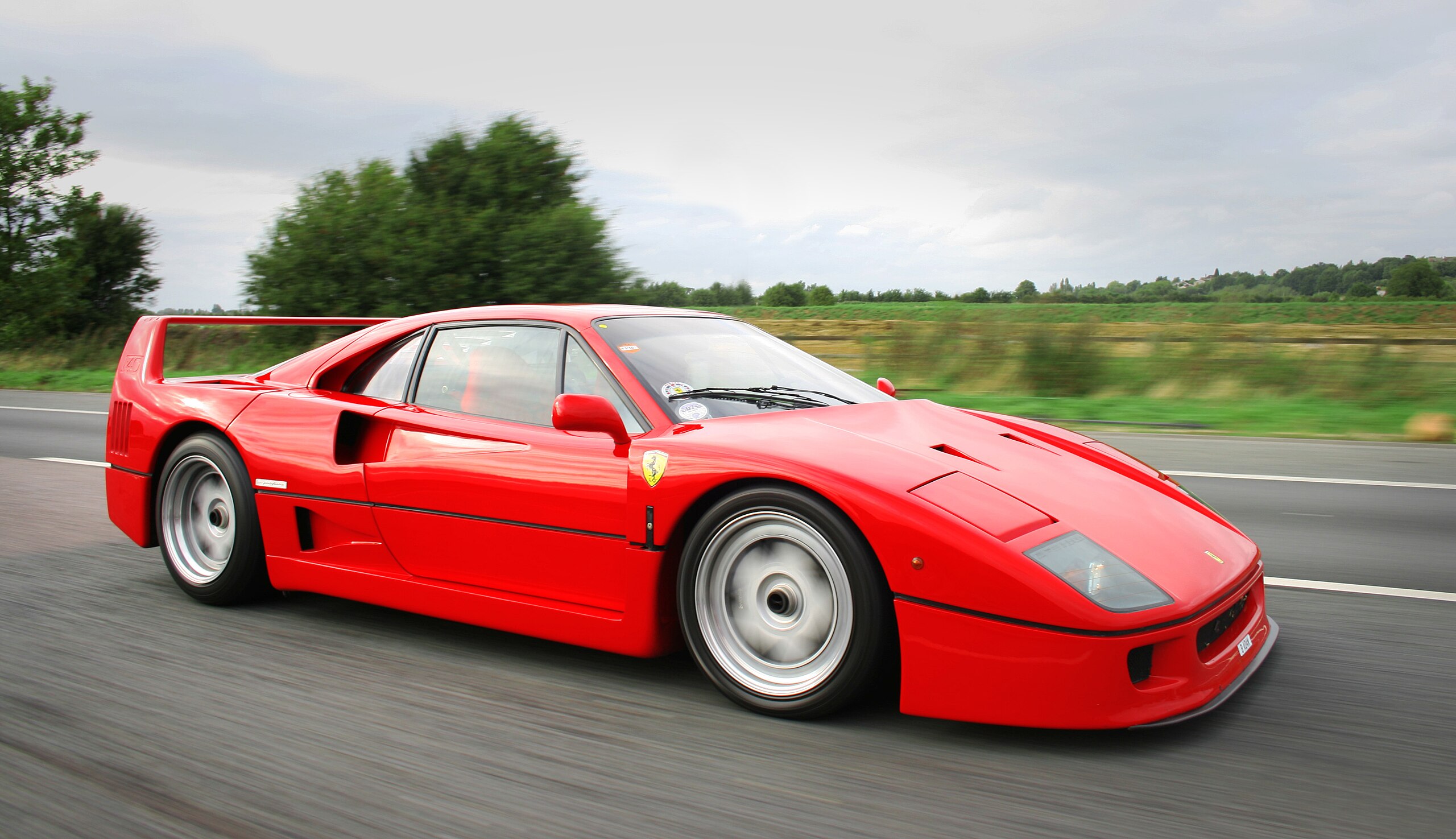 A Ferrari F40 photographed while driven on a road - 2009