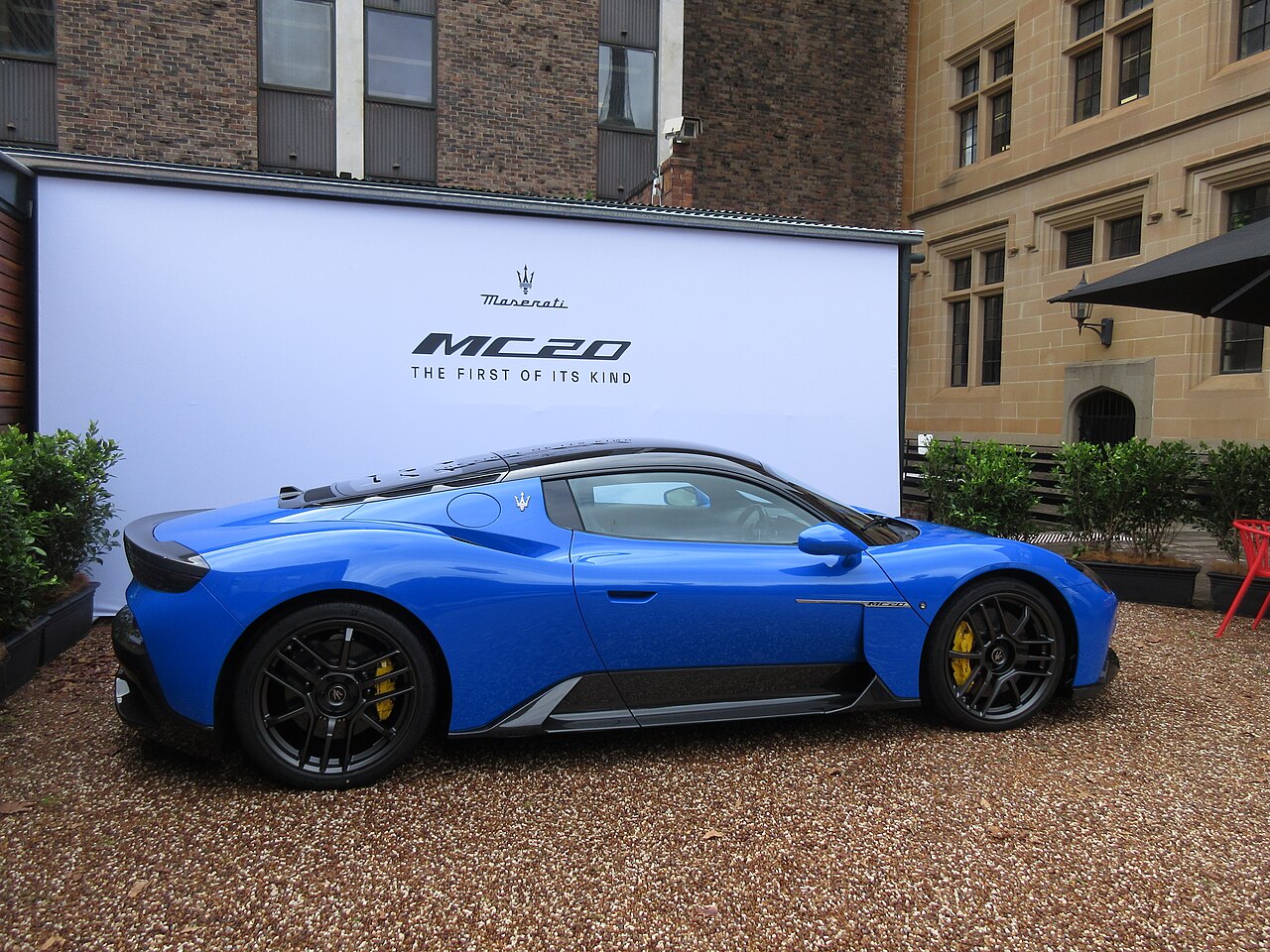 Blue Maserati MC20 on display - 2022
