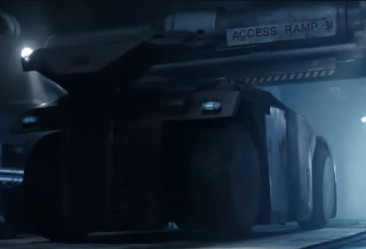 Screenshot of M577 armored personnel carrier - from Aliens (1986)