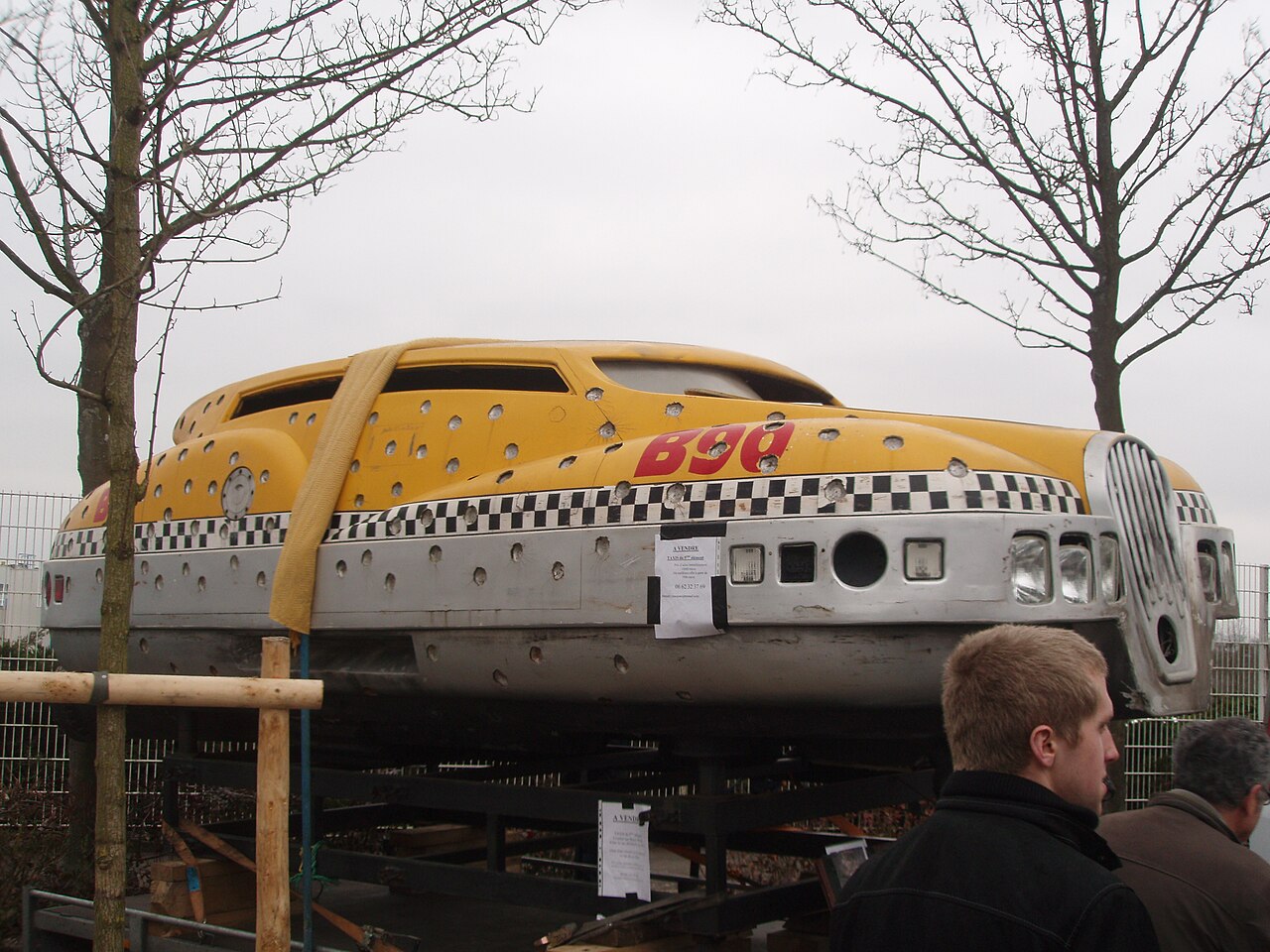 Taxi prop from the film the Fifth Element - 2012