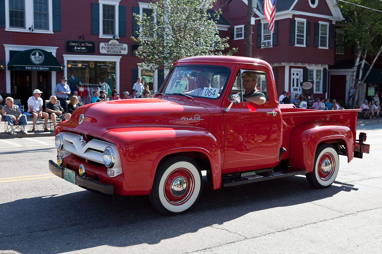 Red Ford F100 Pickup - 1955