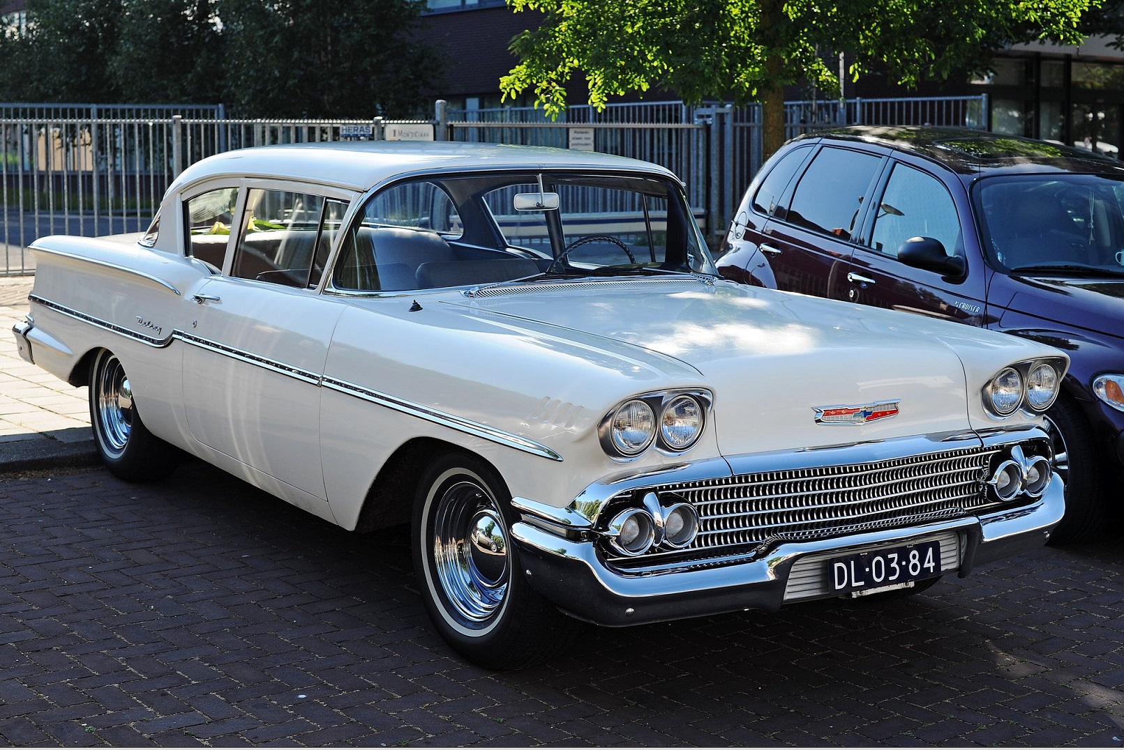 White Chevrolet DelRay / 1958