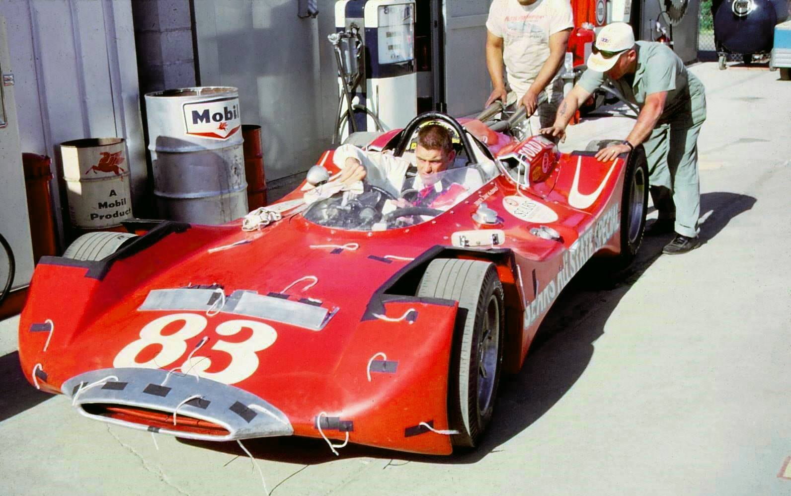 Photo of Dave MacDonald