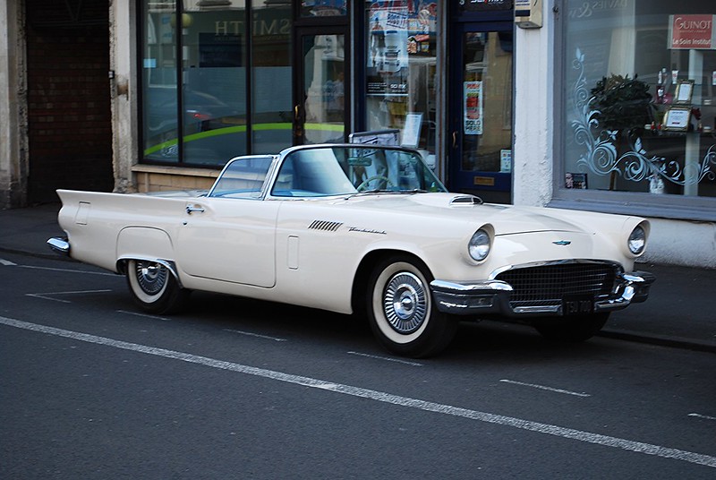 1957 Ford Thunderbird