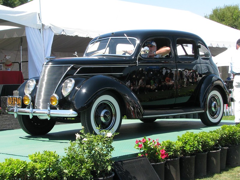 1937 Ford Fordor Sedan