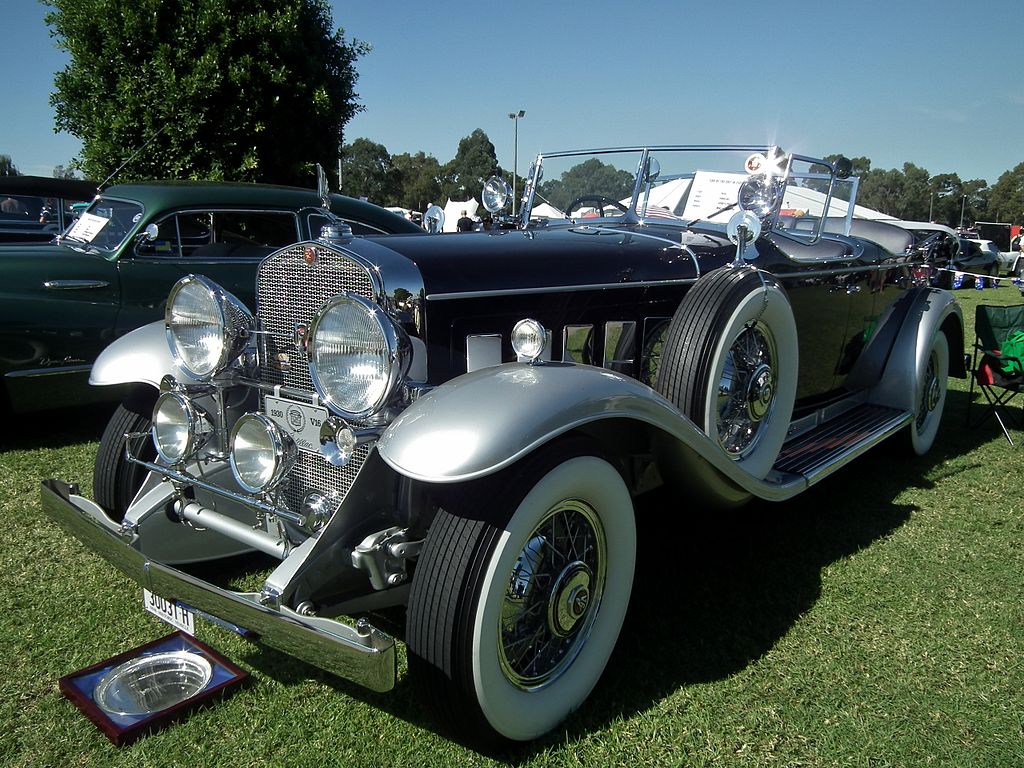 Close Up Photo of 1930 Cadillac V-16 Dual Cowl Sports Phaeton