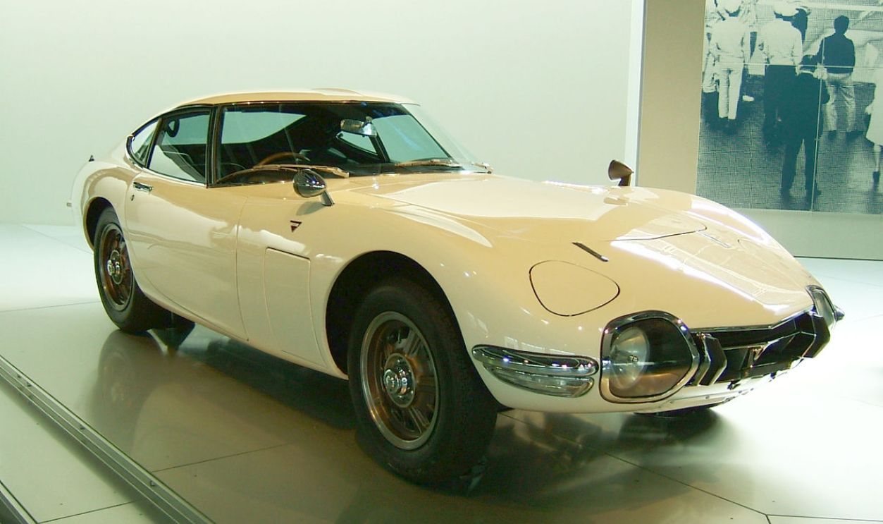 TOYOTA 2000GT