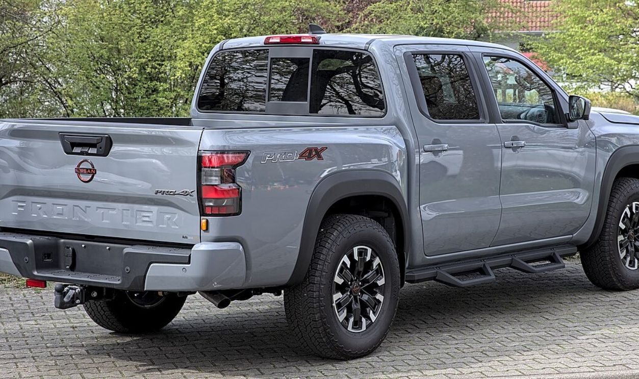 Nissan Frontier (D41)