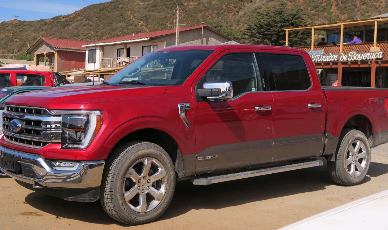 Ford F-150 Lariat V6