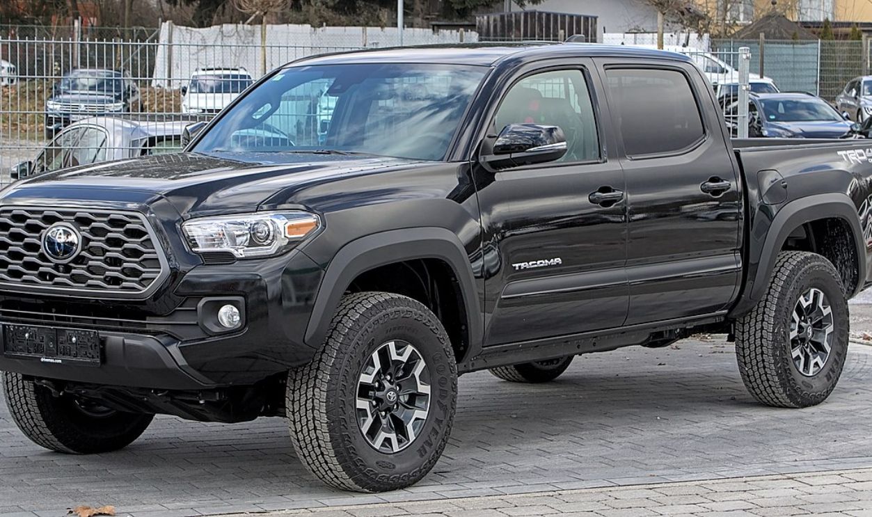 Toyota Tacoma (1)