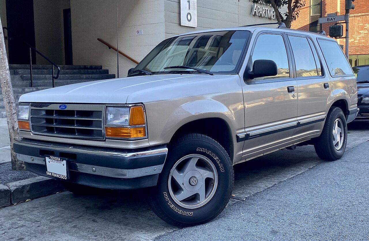 1991 Ford Explorer Xlt In Tan, Front Left
