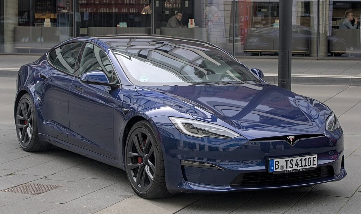 Tesla S Plaid