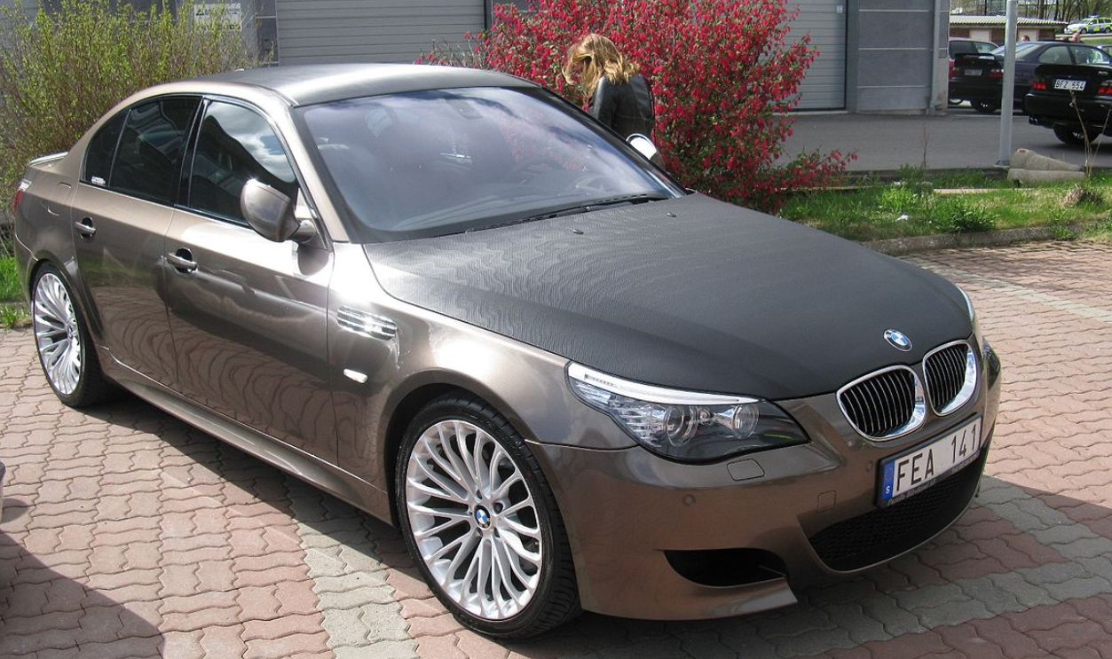 Bmw E60 M5 (1)