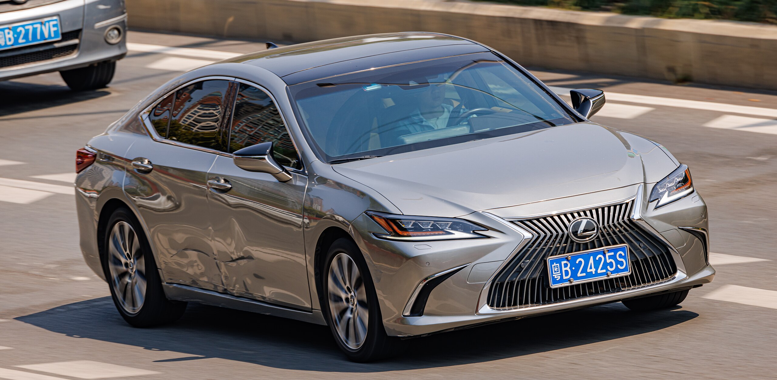 LEXUS ES 260 (XZ10)