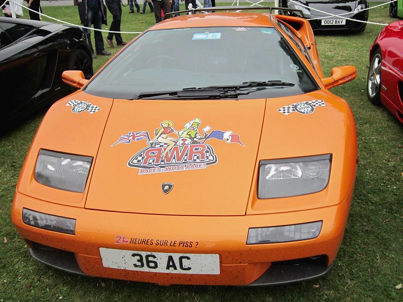 Close Up Photo of Lamborghini Diablo VT 6.0