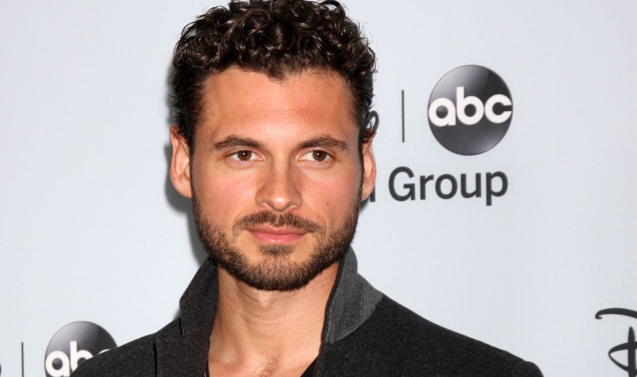 Adan Canto - 171940856