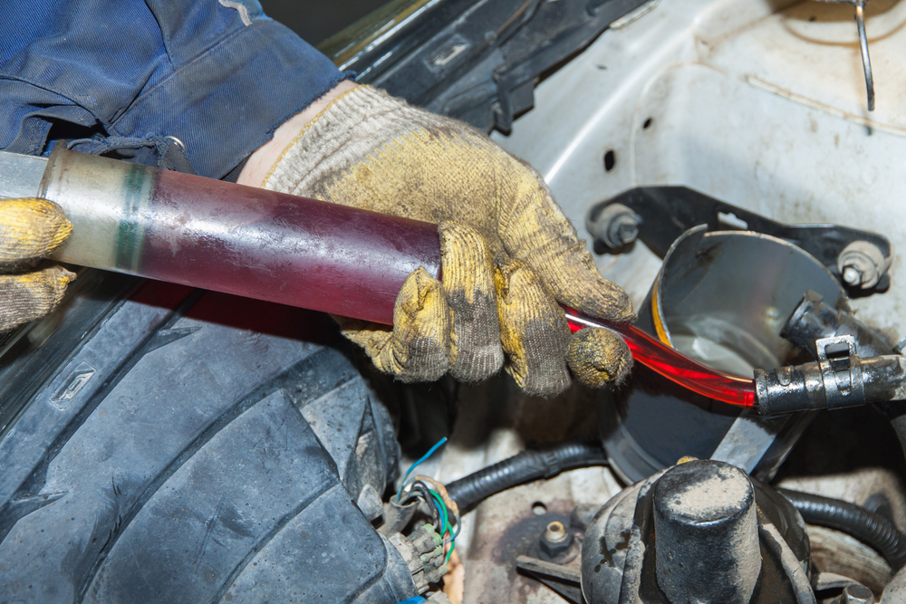 Replacing the fluid in the car's power steering system