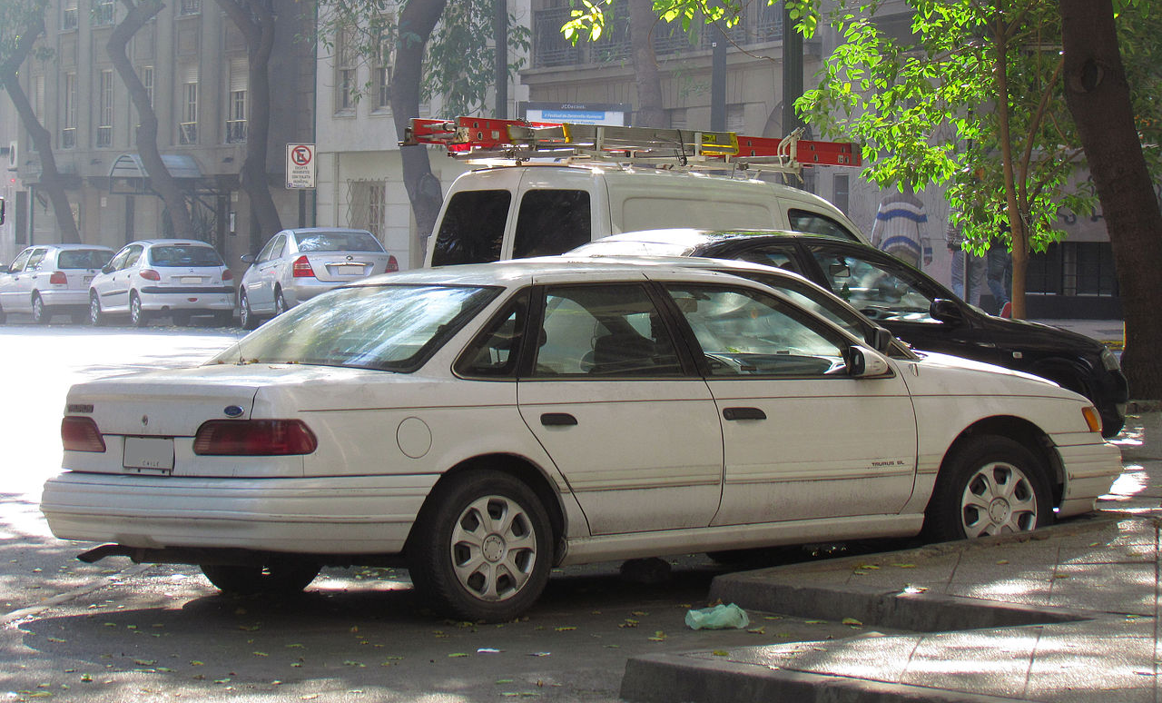 1993 Ford Taurus