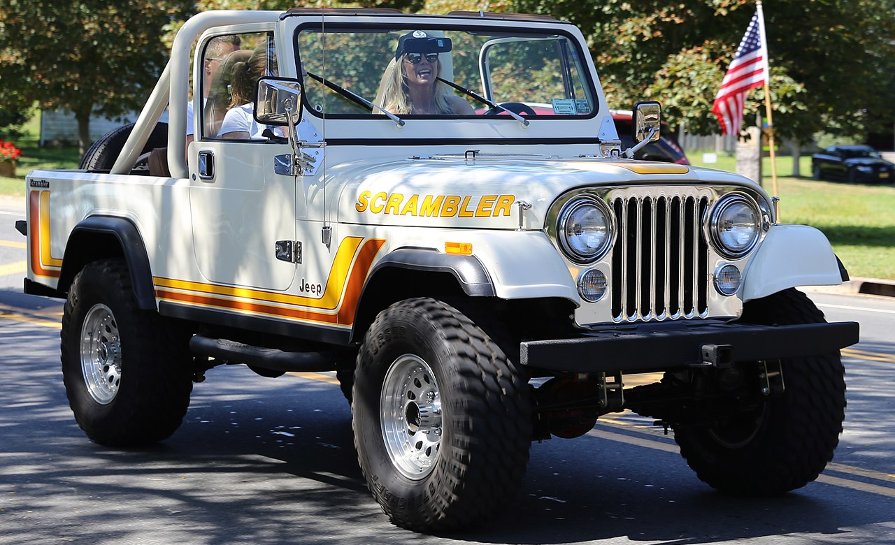 Jeep CJ-8 Scrambler