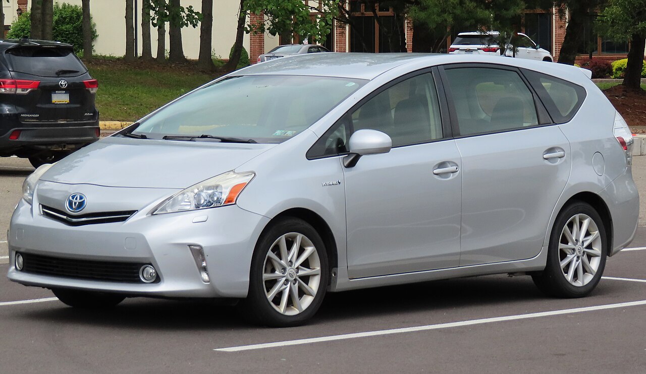 2012 Toyota Prius V Five, Front Left
