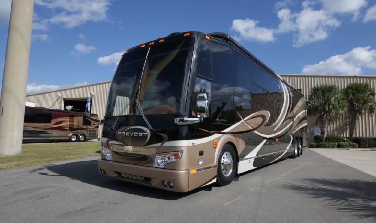 2018 H3-45 Millennium Luxury Coach (2)