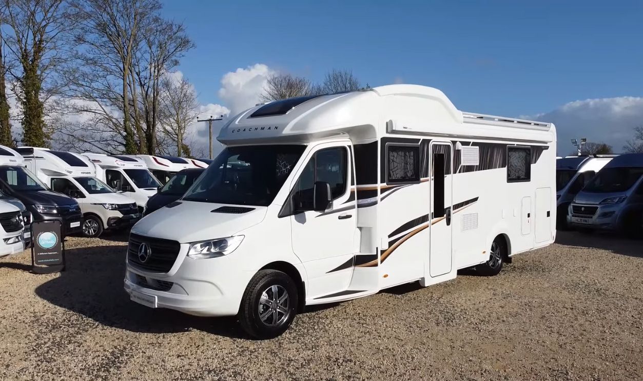 Coachman Travel Master 545
