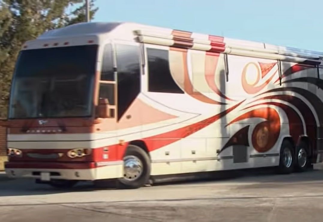 The Featherlite Vantare Platinum Plus