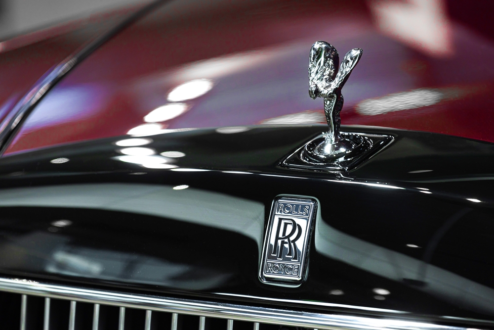 Close Up Photo of Fogo of Rolls-Royce car.