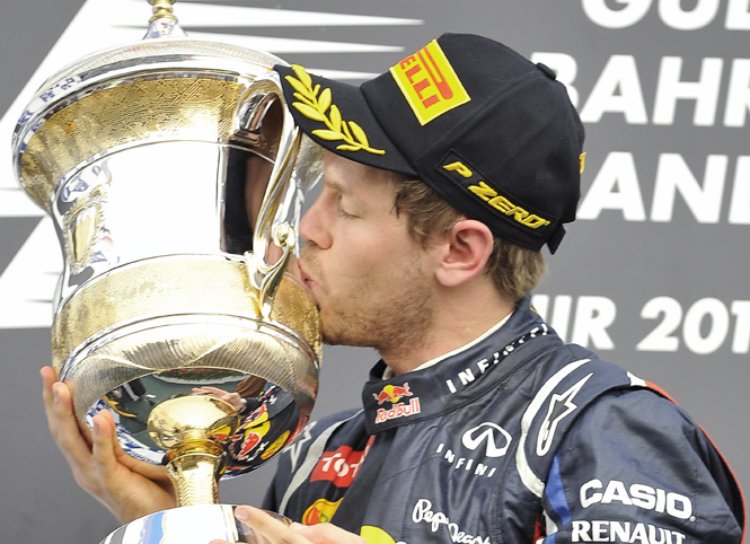 Sebastian Vettel Bahrain holding trophy