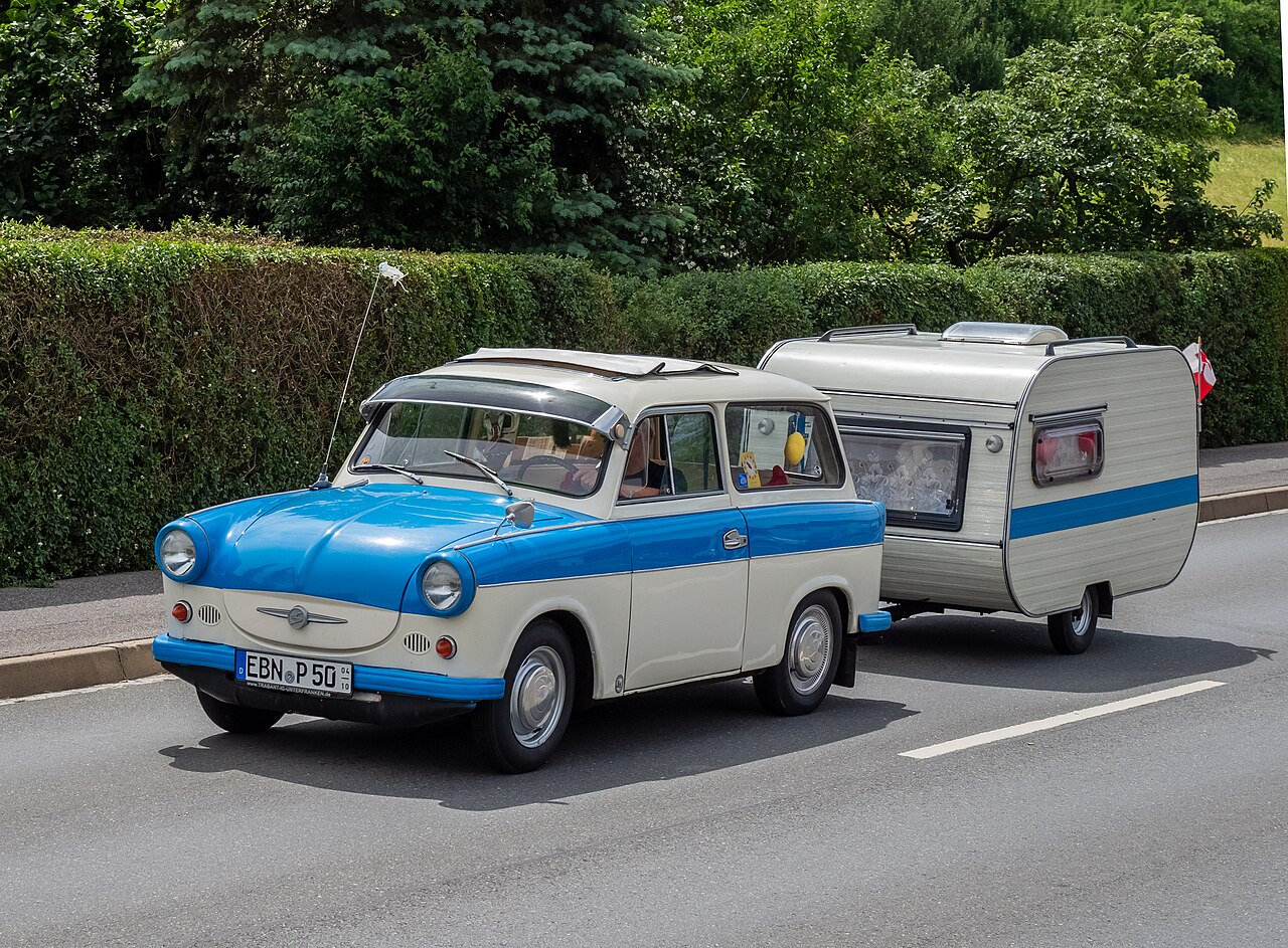 Trabant 500 Universal with caravan