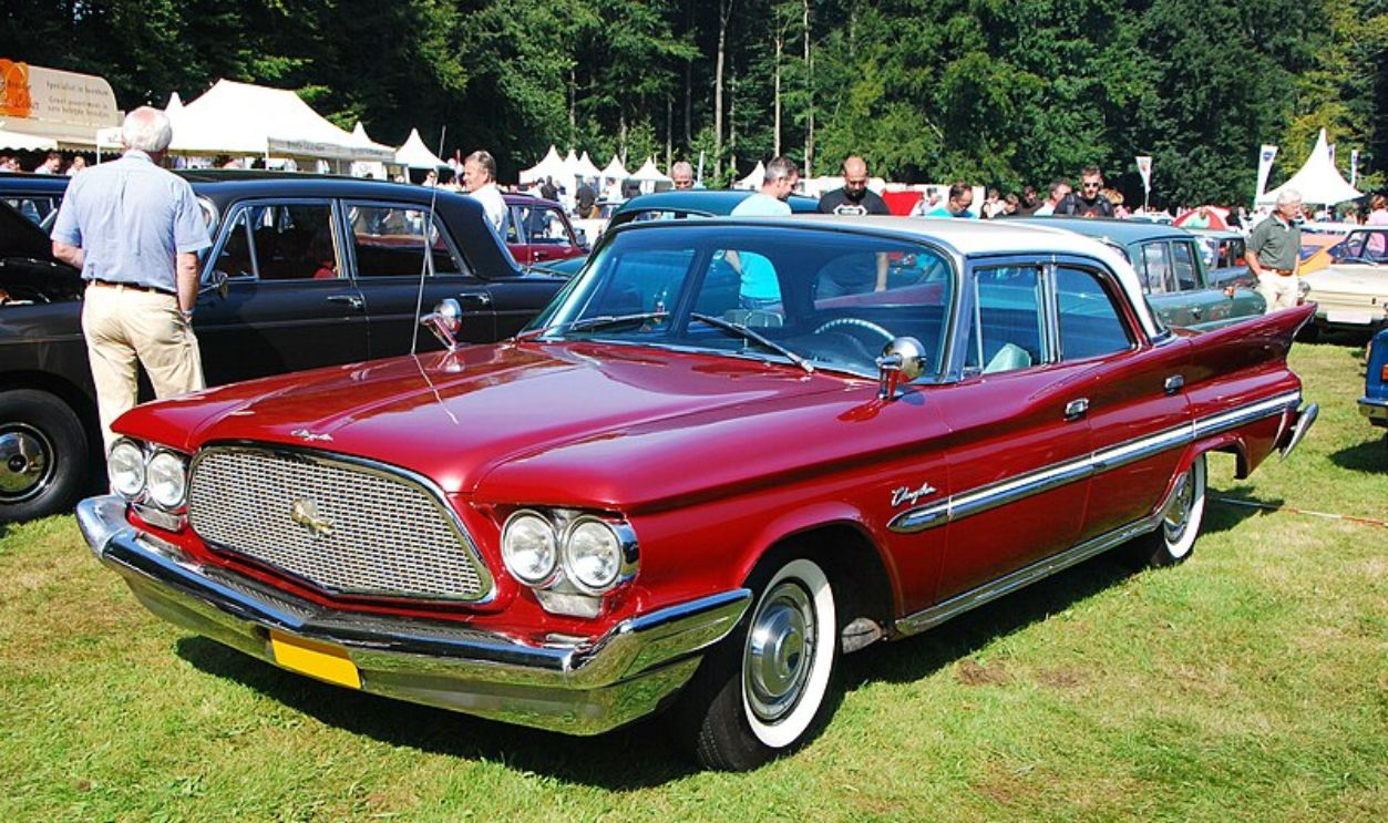 :Chrysler_windsor