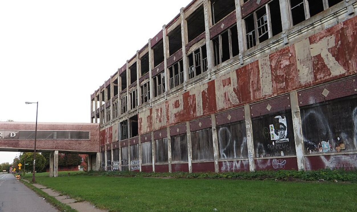  Detroit's Packard Automotive Plant
