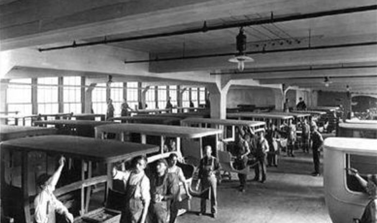  Detroit's Packard Automotive Plant