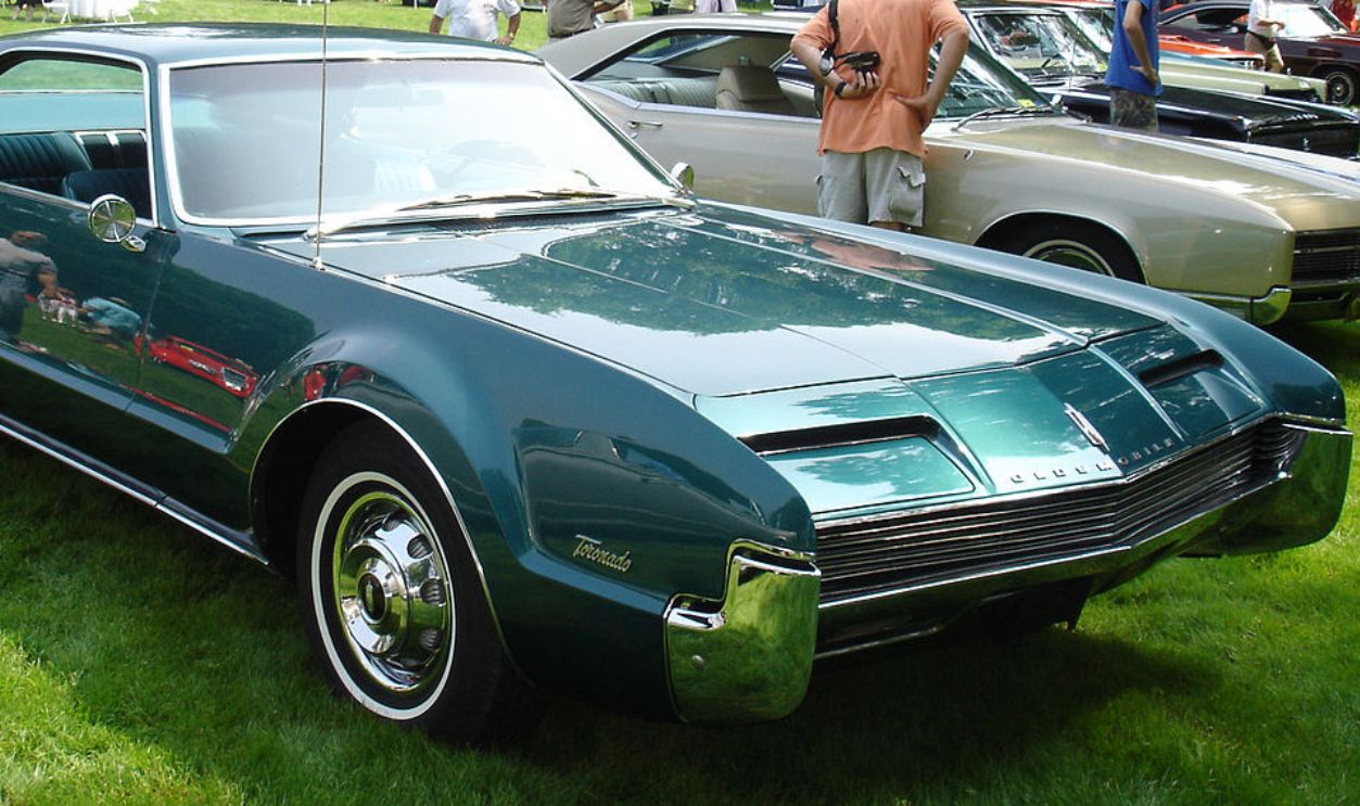 66Toronado