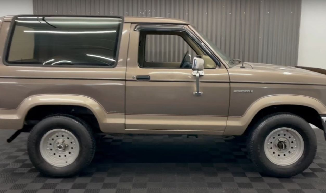 1990 Ford Bronco II Eddie Bauer 