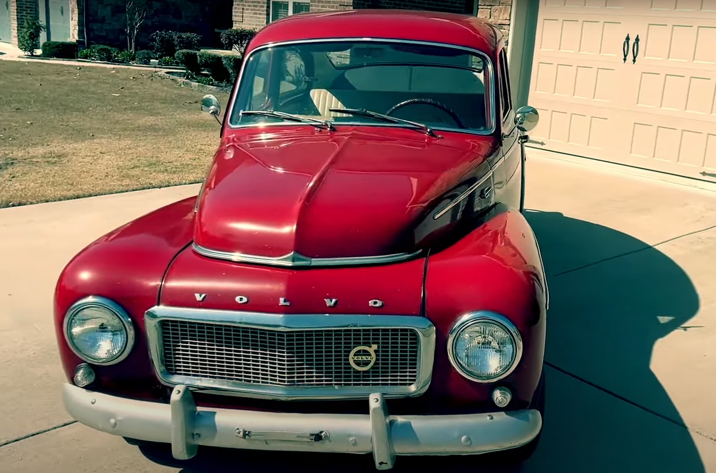 Screenshot of the Van Halen's MASSIVE Classic Car Collection