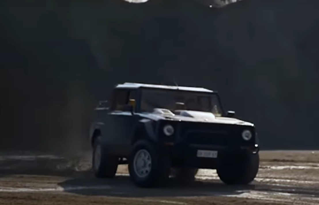 Screenshot of the Van Halen's MASSIVE Classic Car Collection