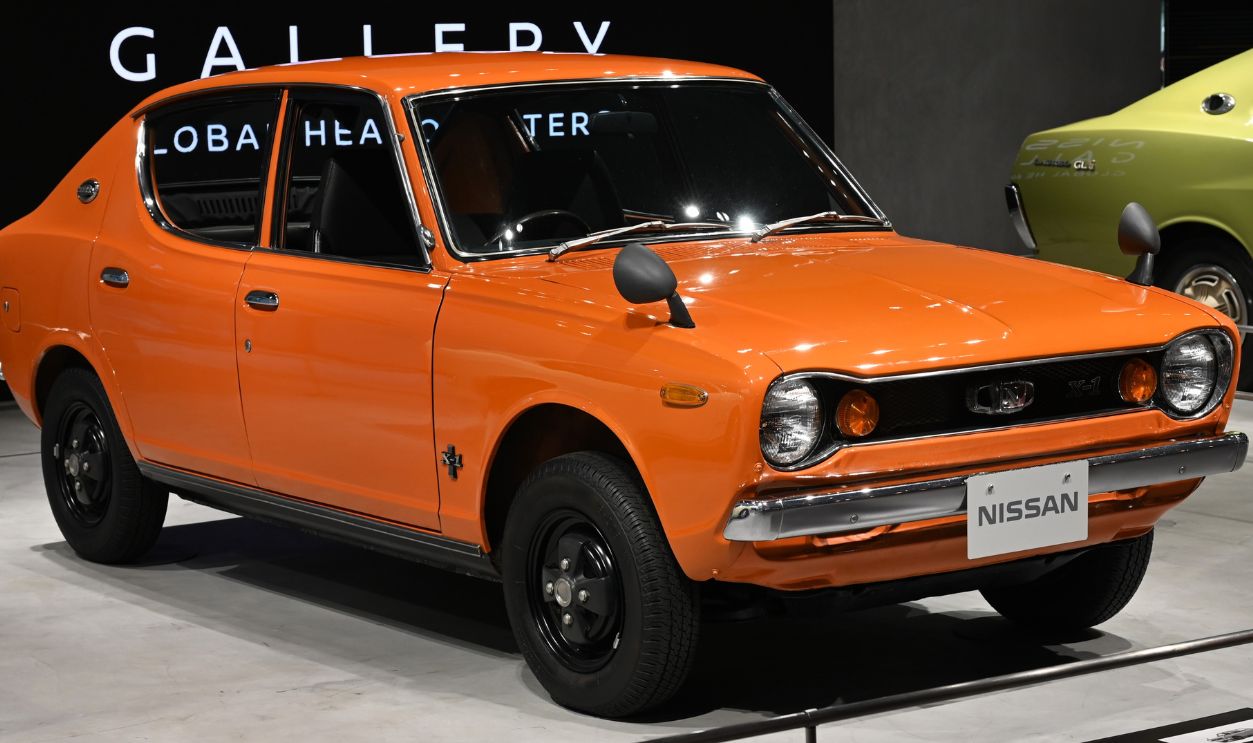 Nissan_Cherry_Sedan_X-1