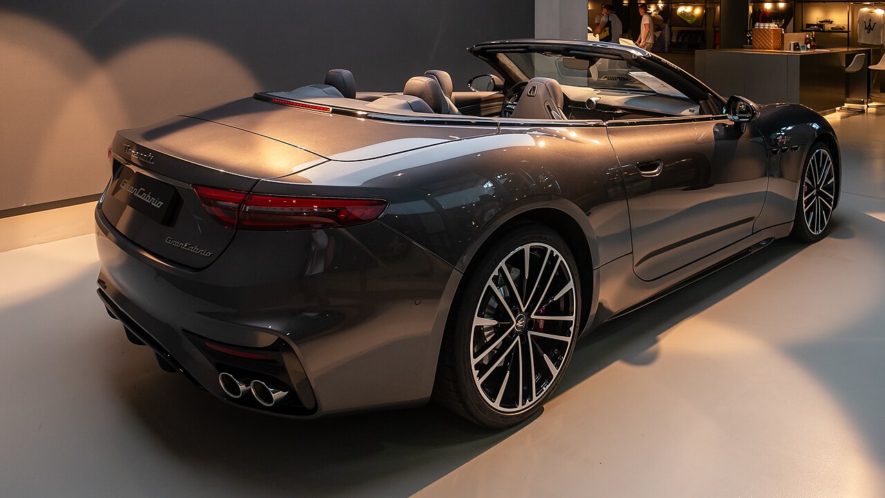 Maserati Grancabrio Trofeo