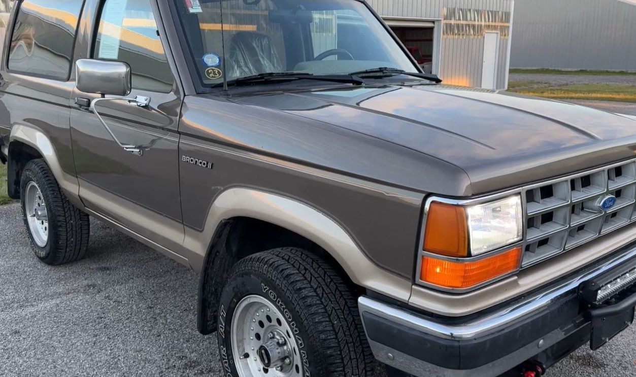 1990 Ford Bronco II Eddie Bauer Edition 