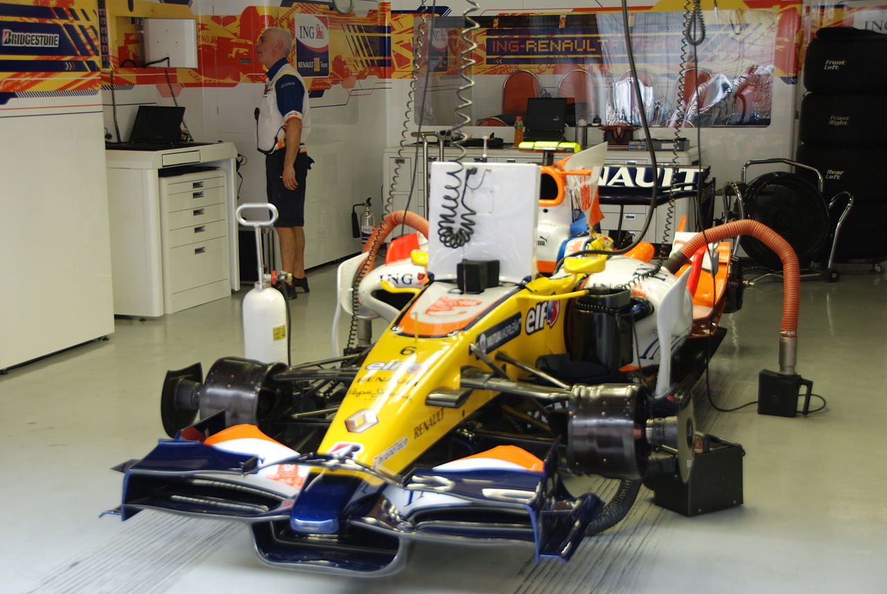 Ing Renault F1 Pitbox