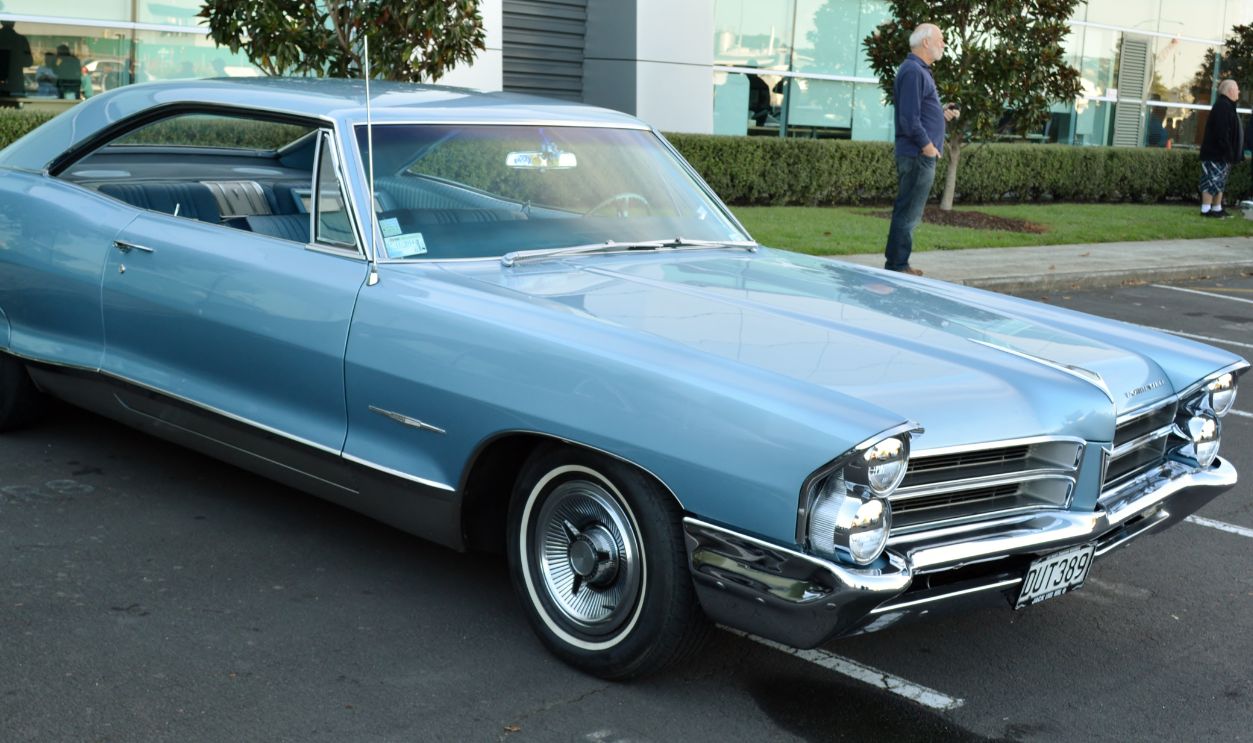 Pontiac_Bonneville