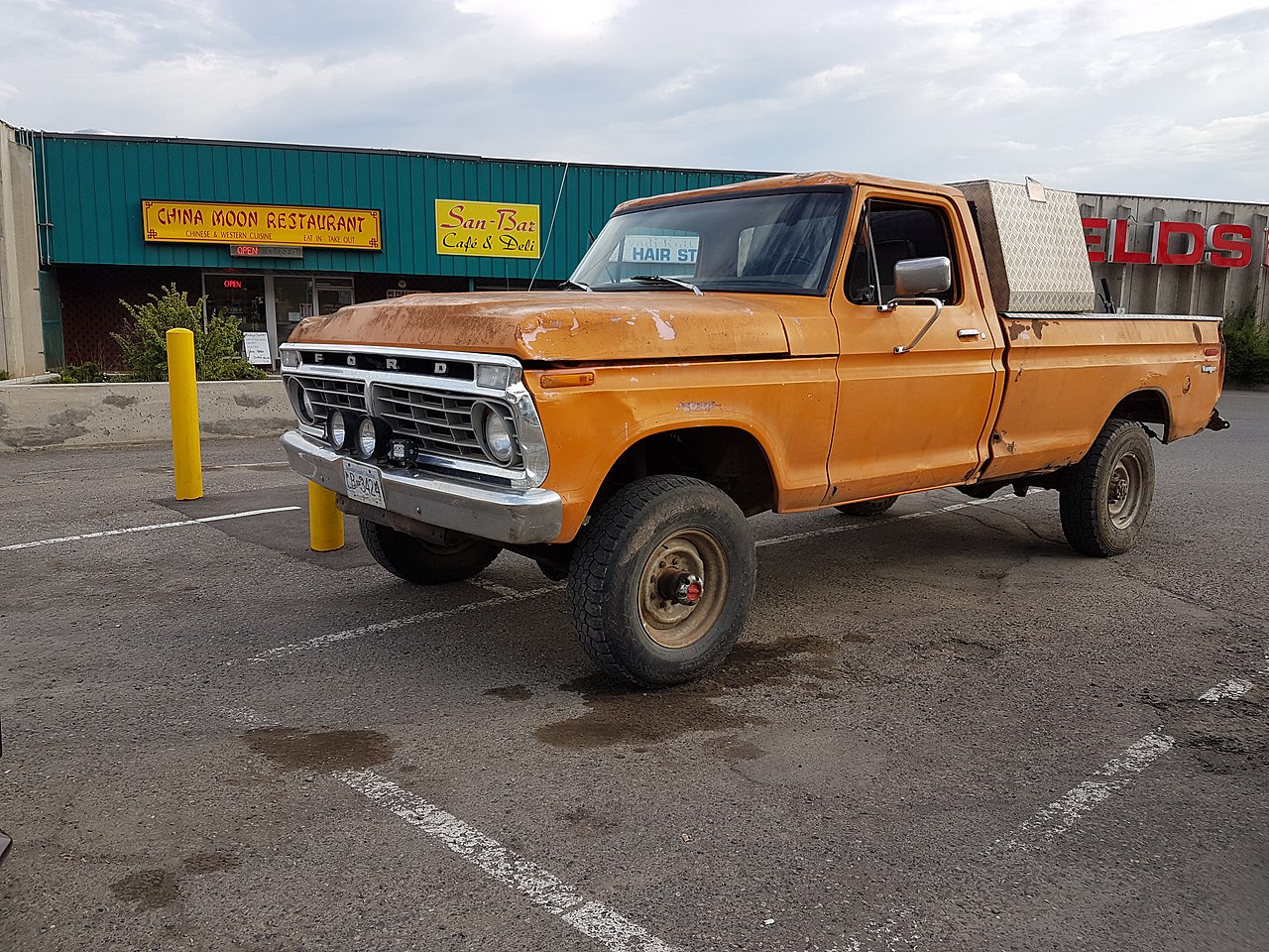 70S Ford F-Series Ranger Truck