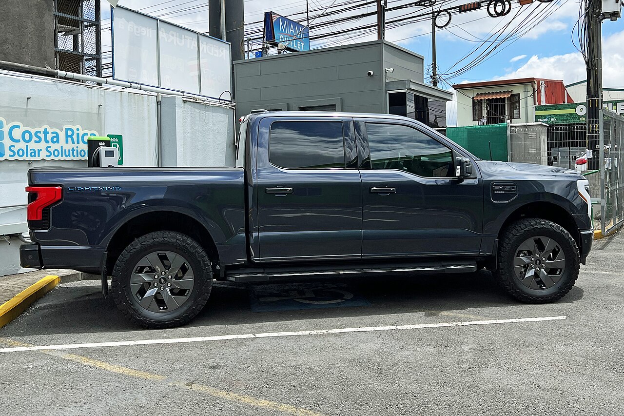 Ford F-150 Lightning 