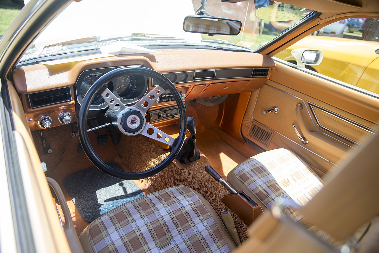 1977 Ford Pinto Squire Wagon, Interior