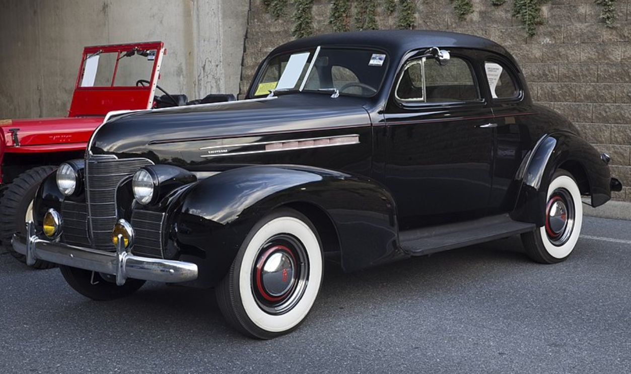 1939 Oldsmobile Four-Door Sedan