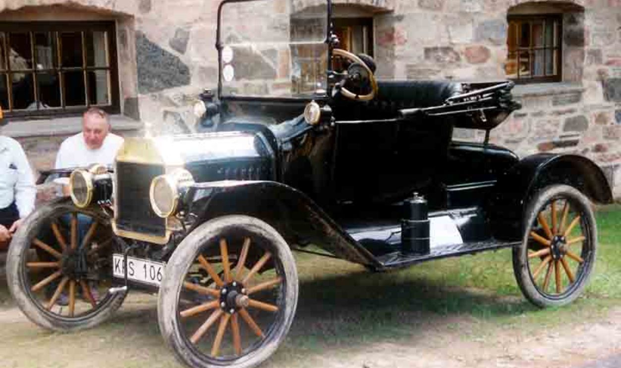 1915 Ford Model T Runabout